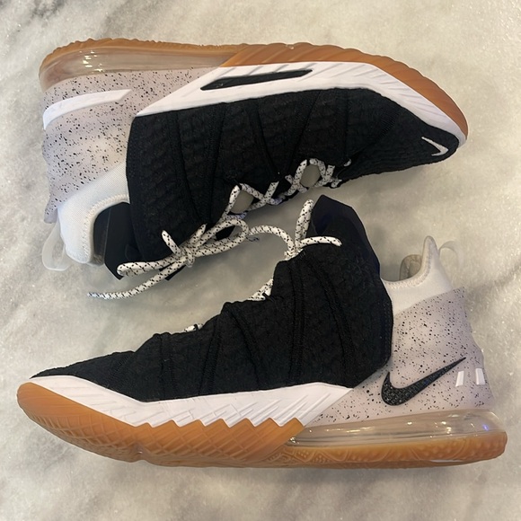 lebron 18 size 11